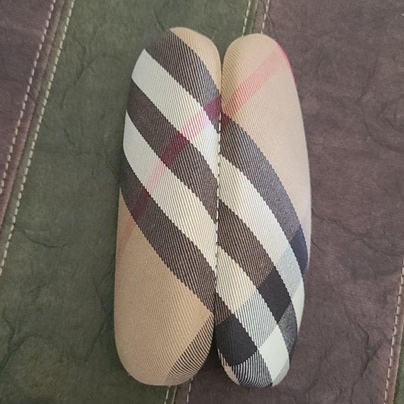 Burberry sunglasses case authentic monogram - Picture 6 of 8